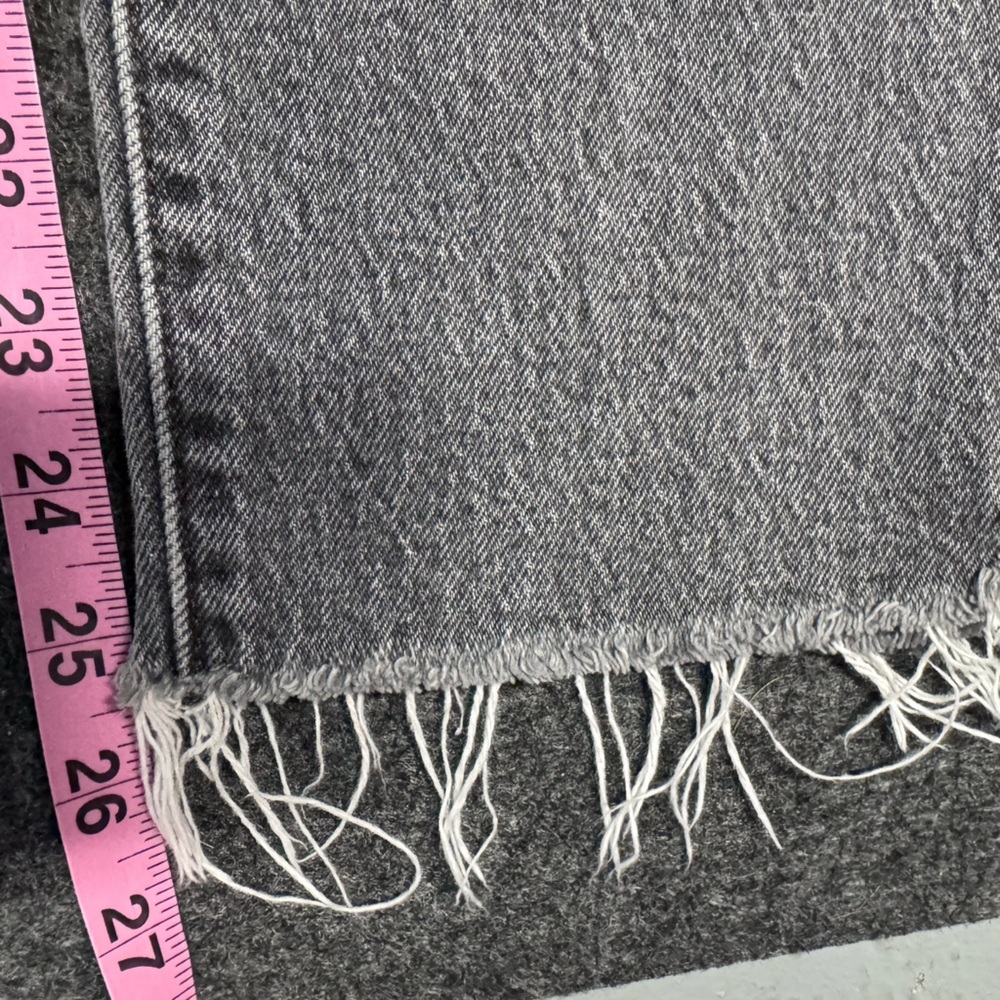 Levi’s Wedgie Straight Raw Hem Jeans - Picture 9 of 10